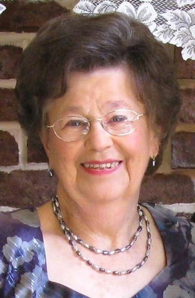 Lorraine Waselewskie Profile Photo