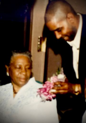Calvin Earl Reed photo gallery thumbnail 55 of 58