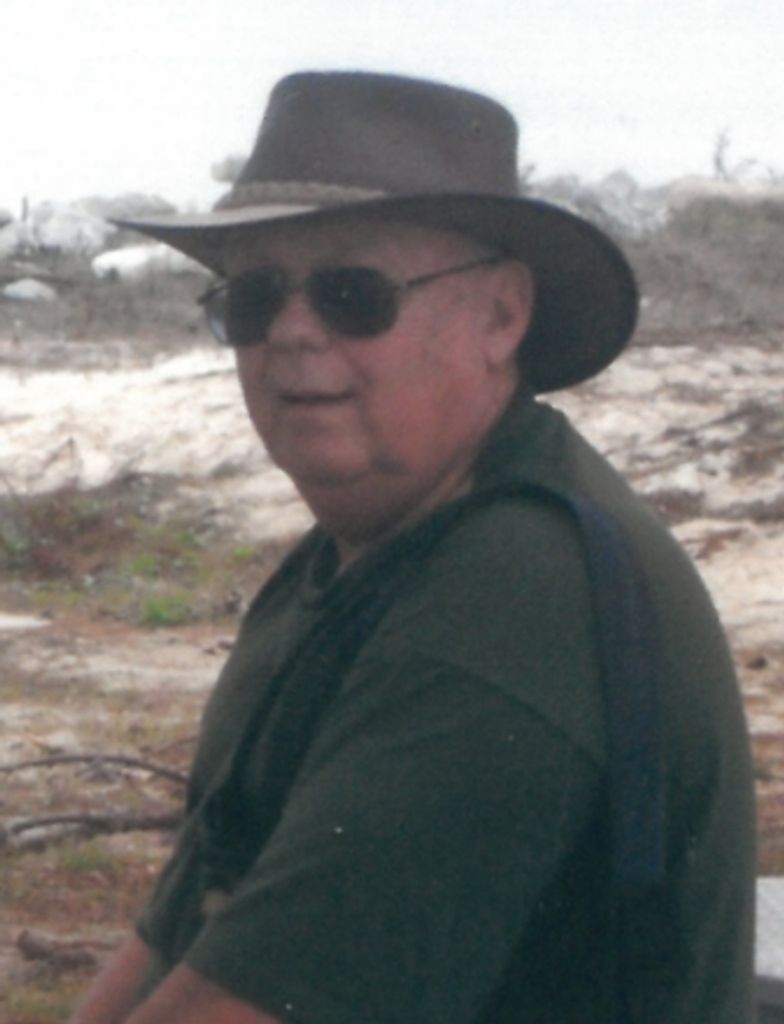 Leland "Lee" Hutchison