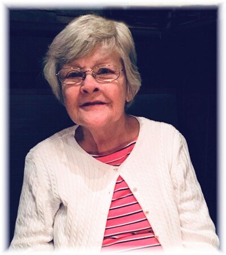 Nina Ellen Fineis Profile Photo