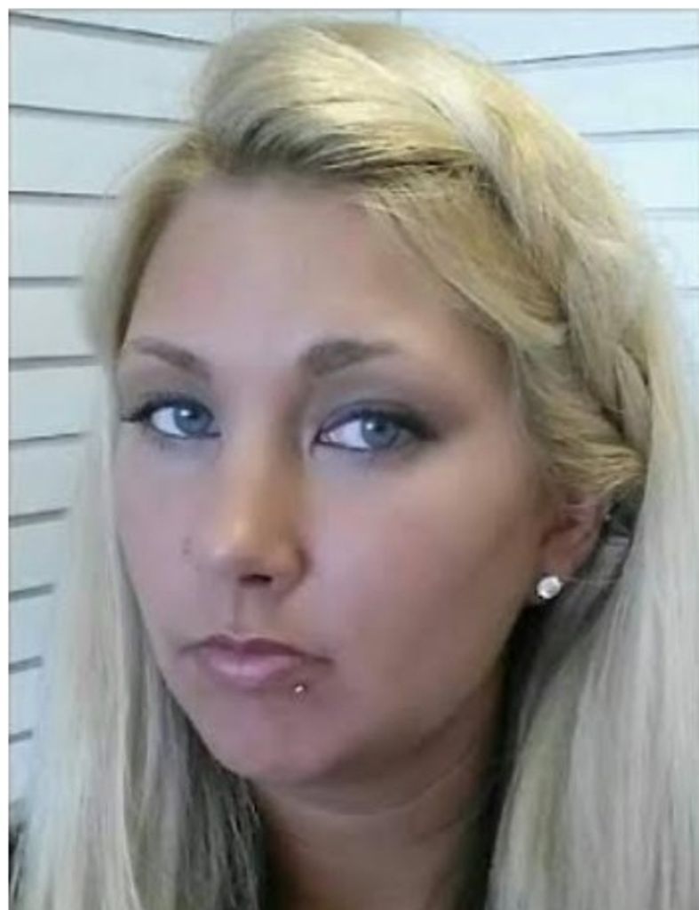 Alyssa Wrobel (Nee Walsh) Profile Photo