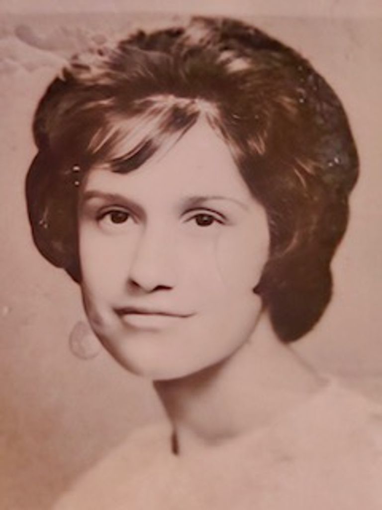 Karla (Maya)  Bechtel Profile Photo