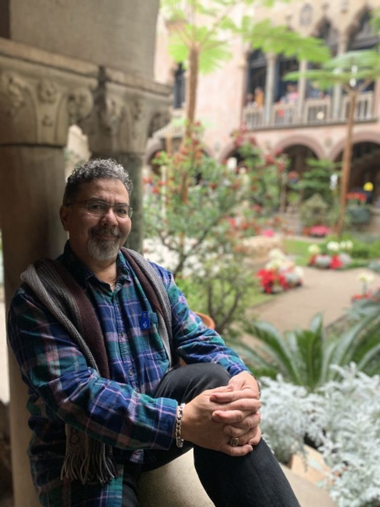 Dr. Luciano Guadalupe-Rivera