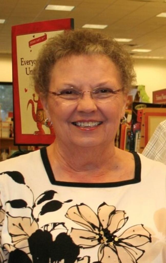 Emily Simpson Profile Photo