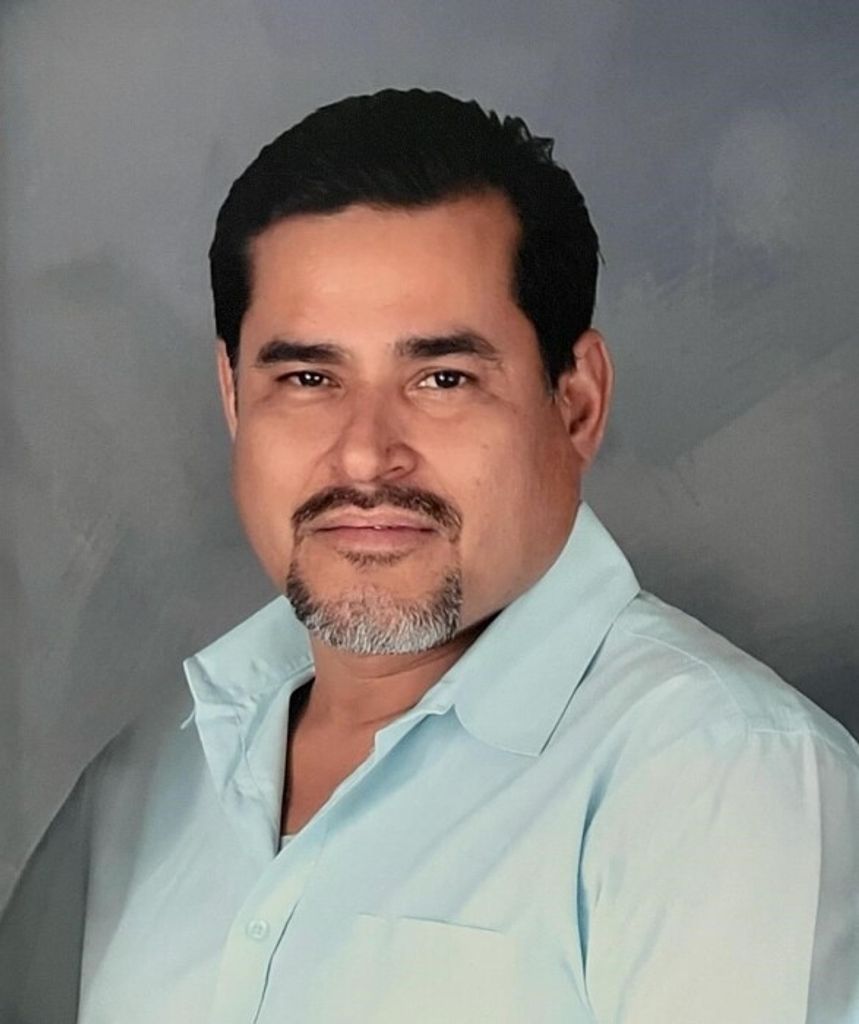 Rene Flores Cisneros