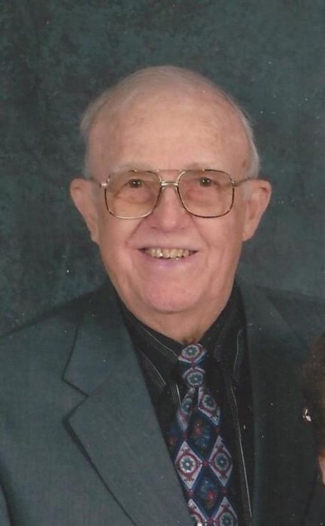 Emil L Vahrenberg