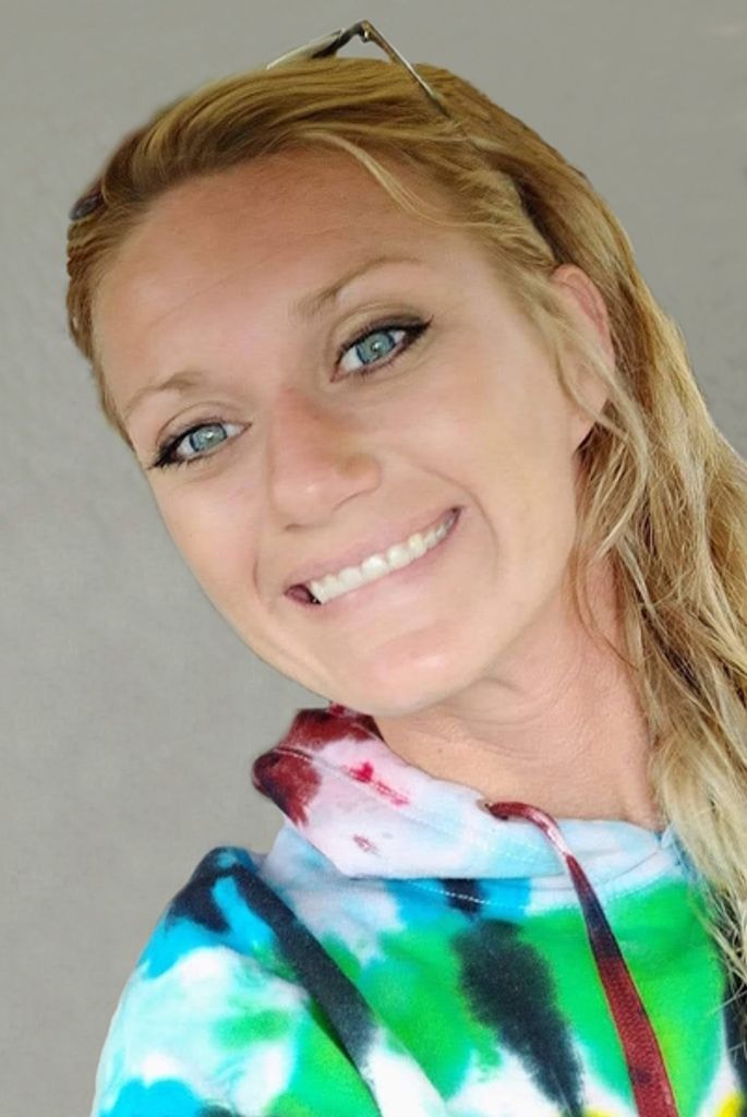 Emily Nicole Williams Profile Photo