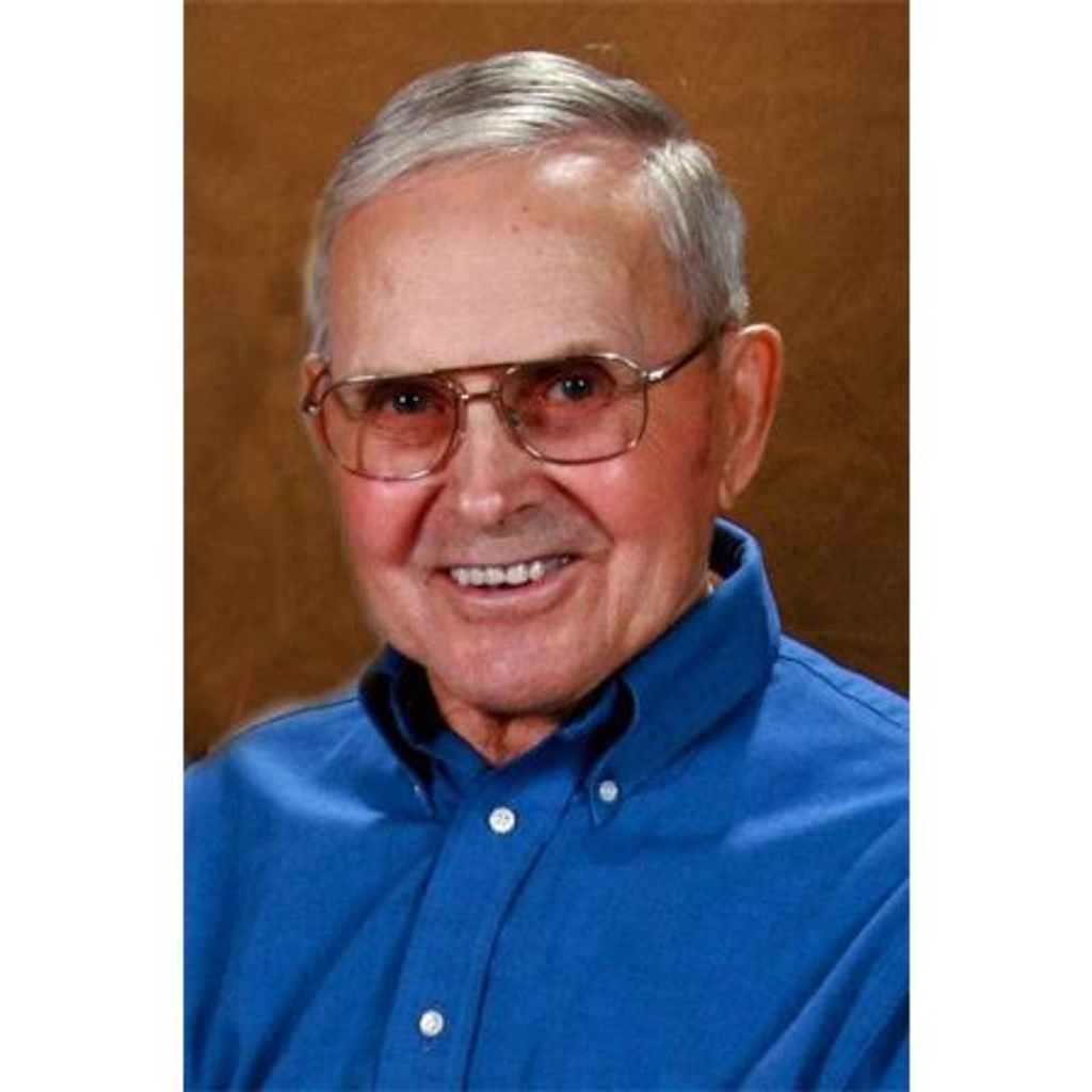 Maynard M Kehl