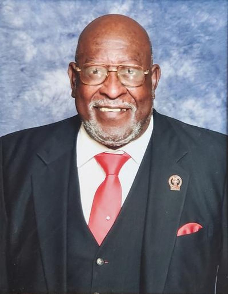 Bobby Lee Sims Profile Photo