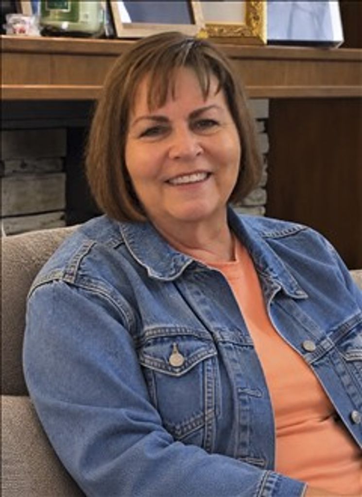 Debra Louise Chisholm Profile Photo