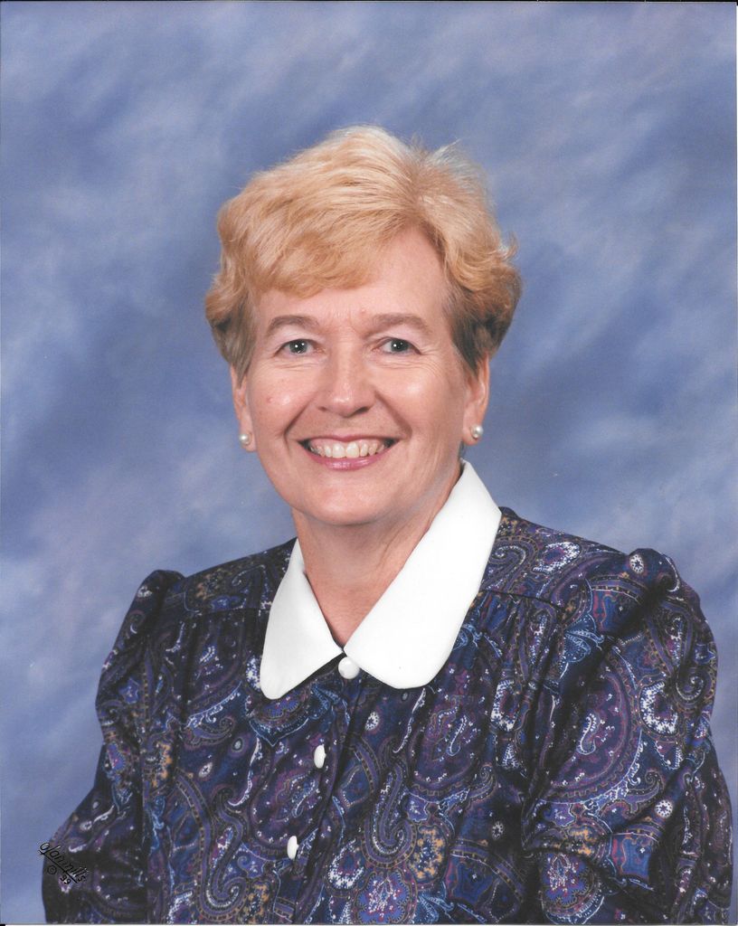 Mary Carolyn Muellenschlader