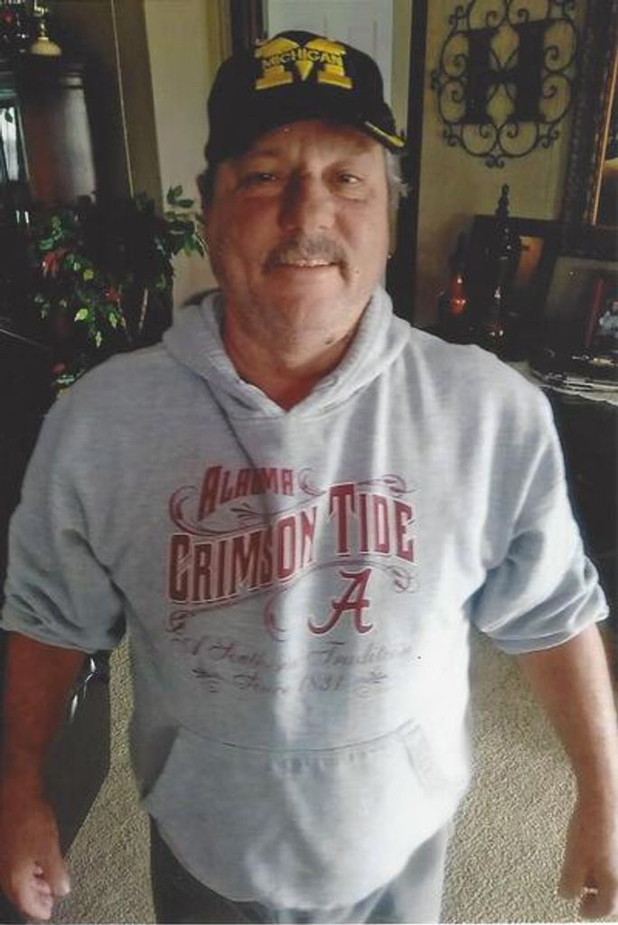 Christopher Lynn Hill Profile Photo