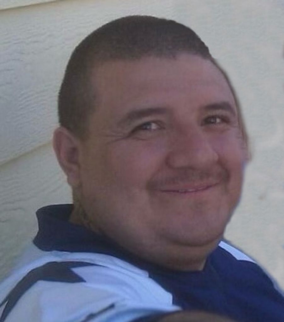 Gilbert Chavira Molina