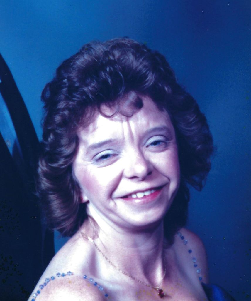 Lynn M. Klonowski (nee Tecca)