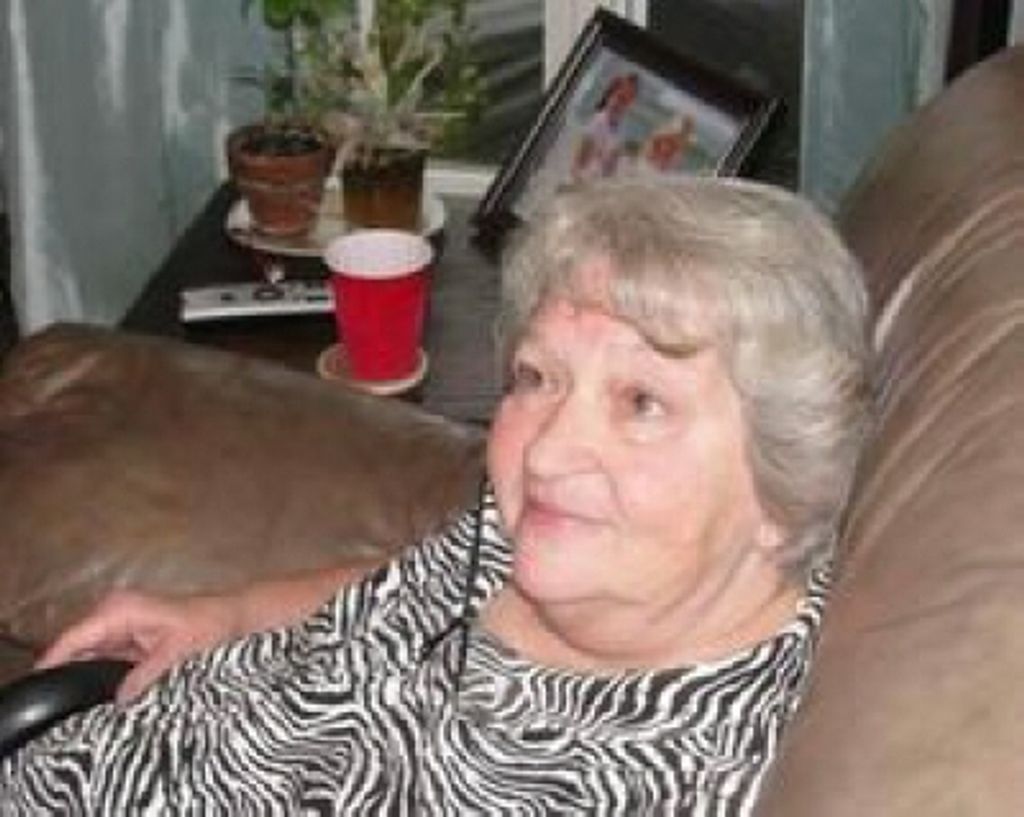 Iva  Jo Hoyer 