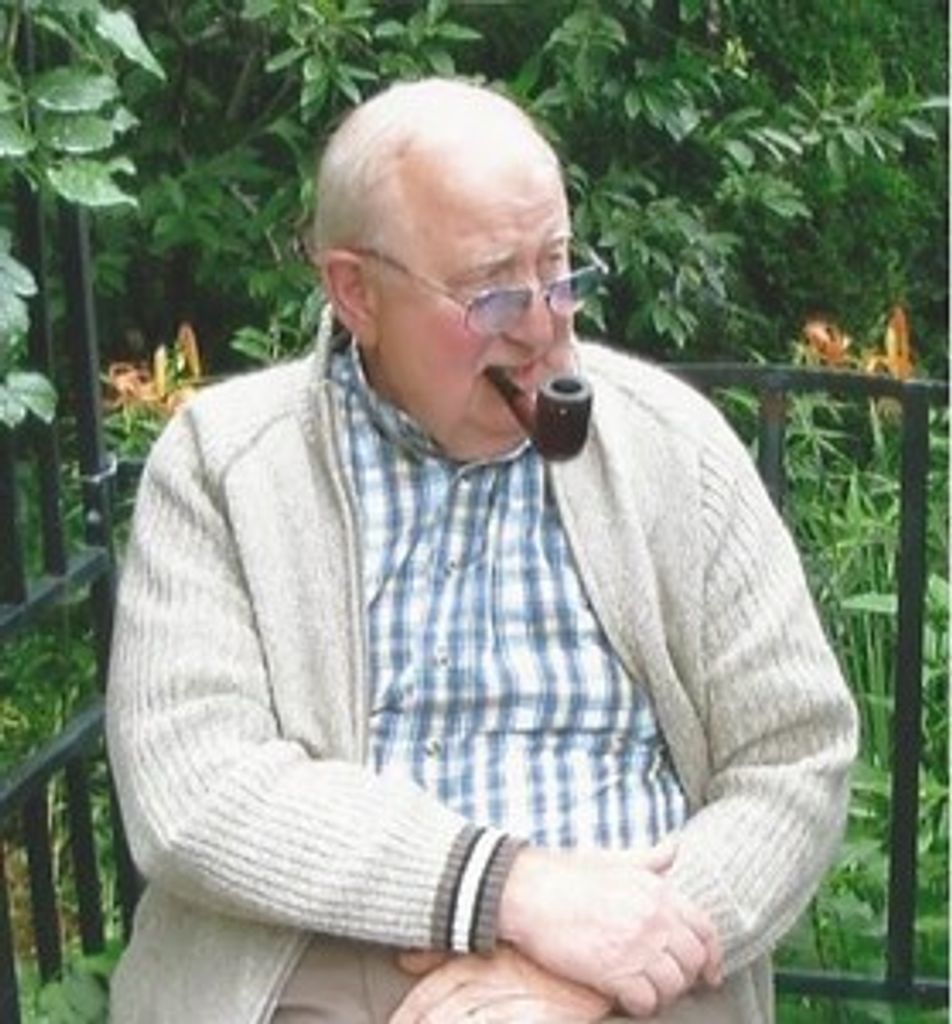Richard E. Hodson