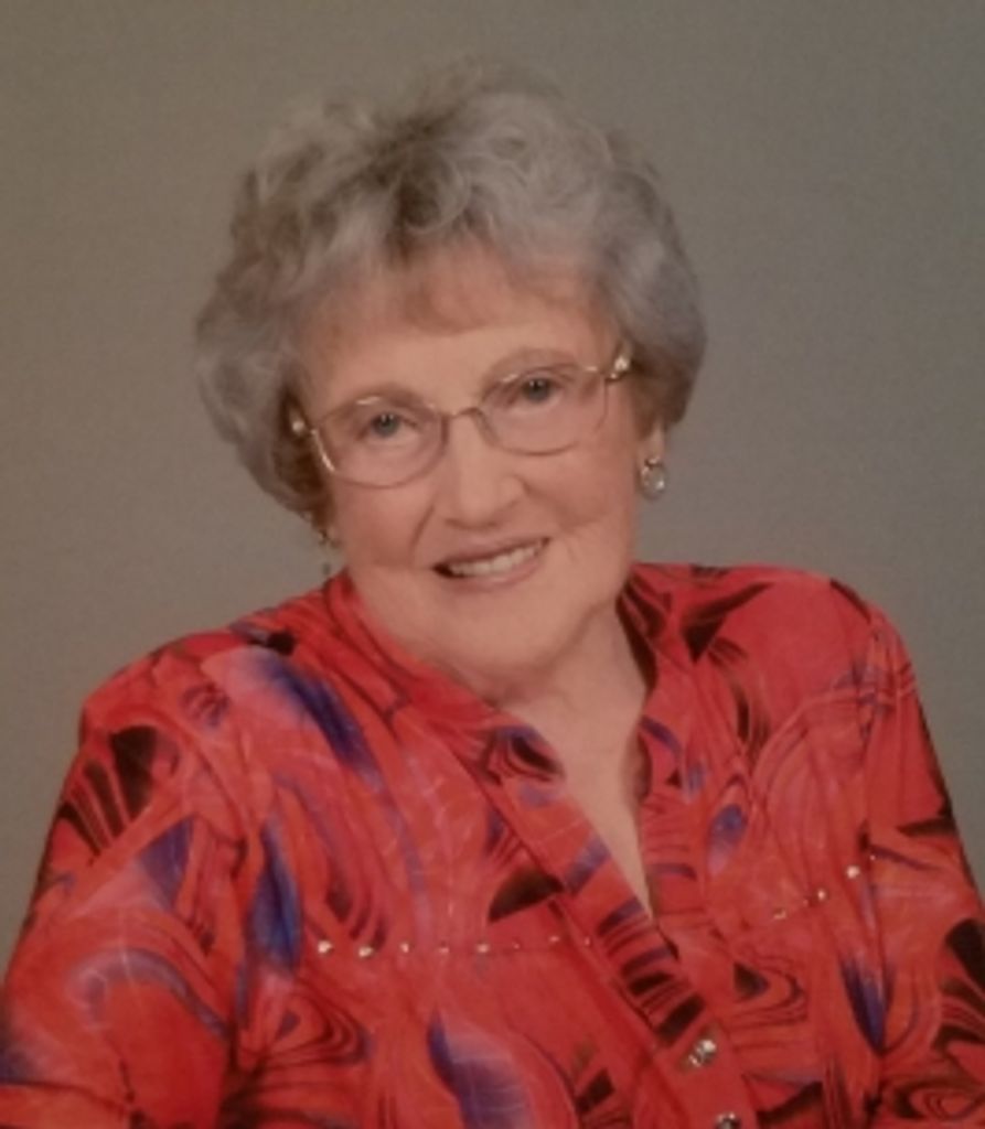 Lorraine Sanderson Profile Photo