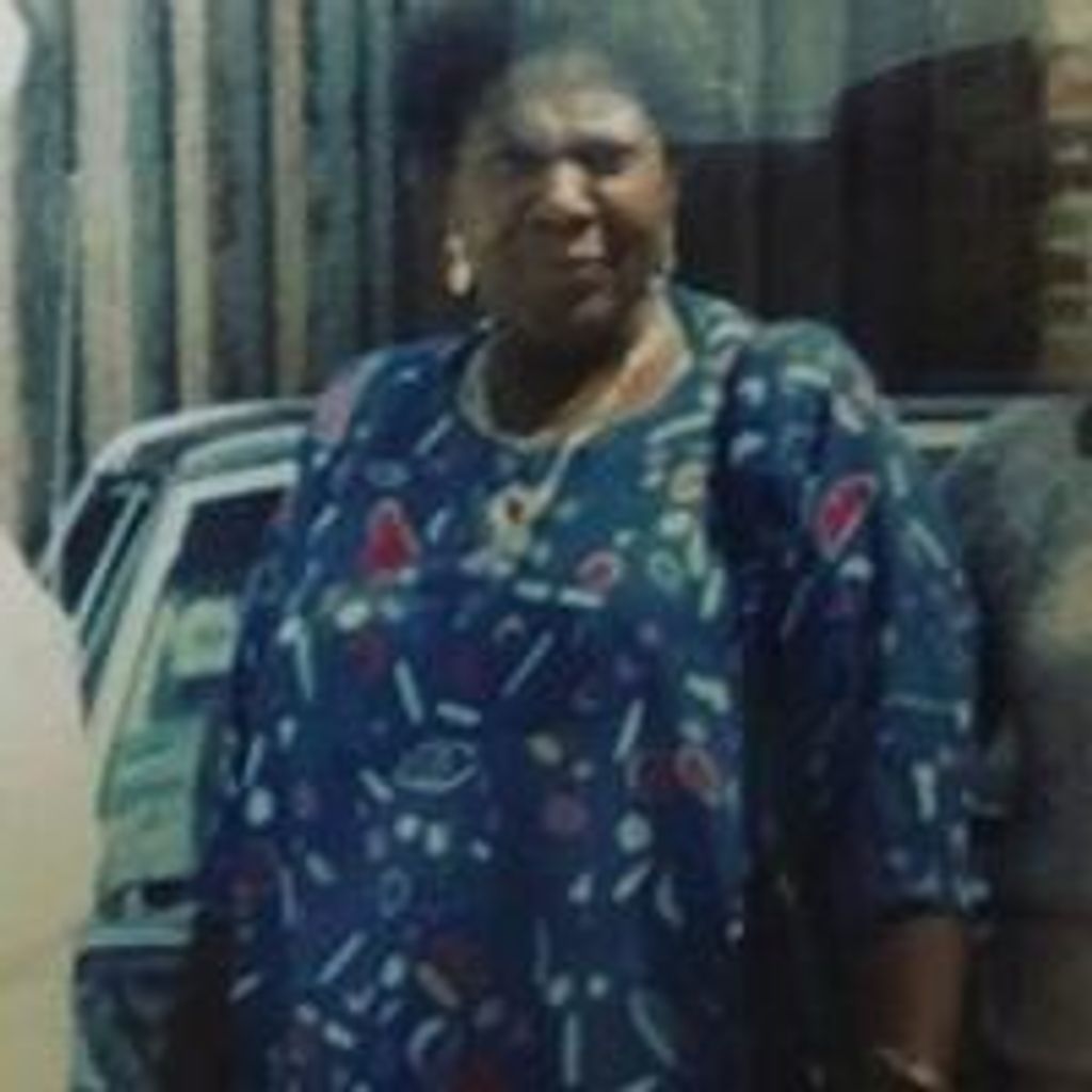 Floree Simmons Profile Photo