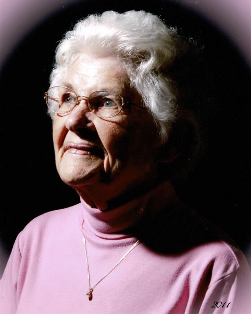 Elizabeth May Rose Profile Photo