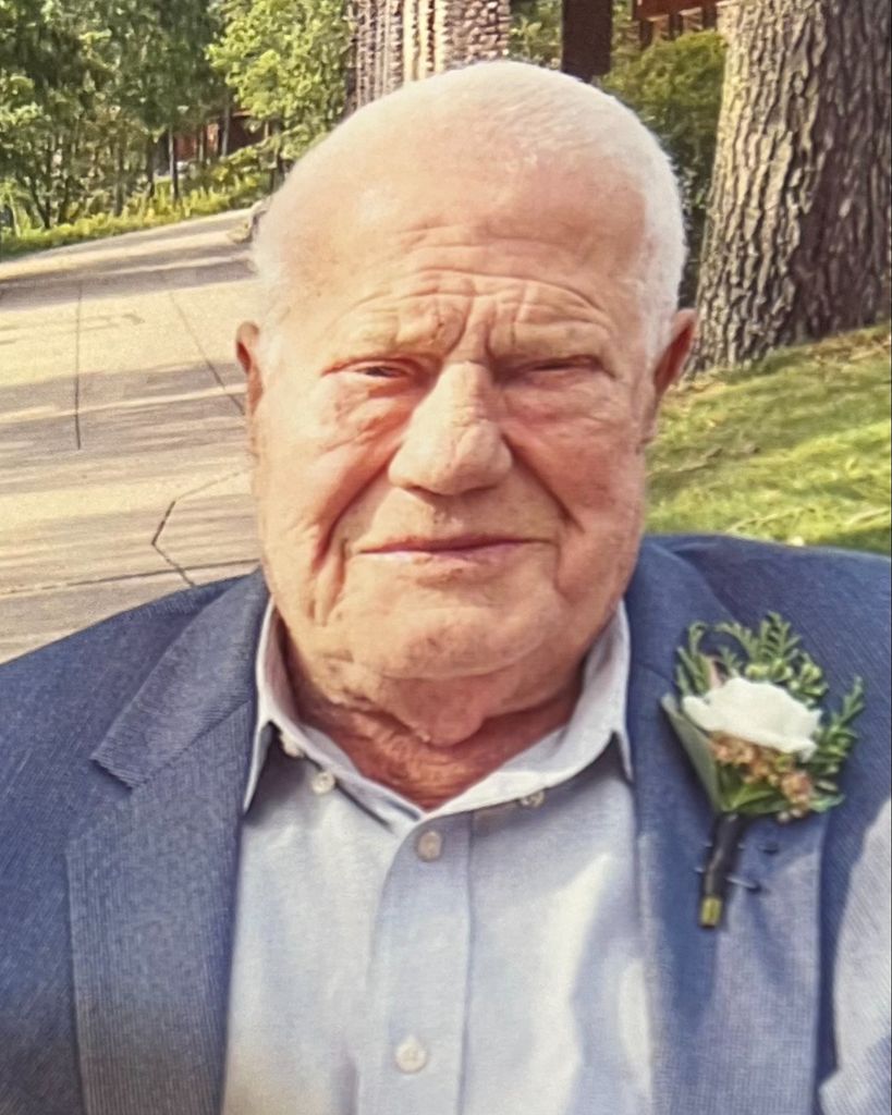 Gerald "Jerry" M Weyenberg