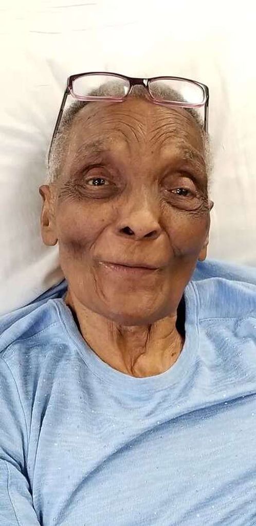 Mrs. Julia Deans Profile Photo