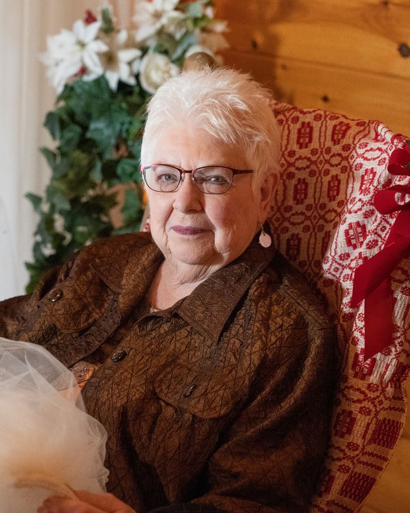 Elizabeth Rish Profile Photo