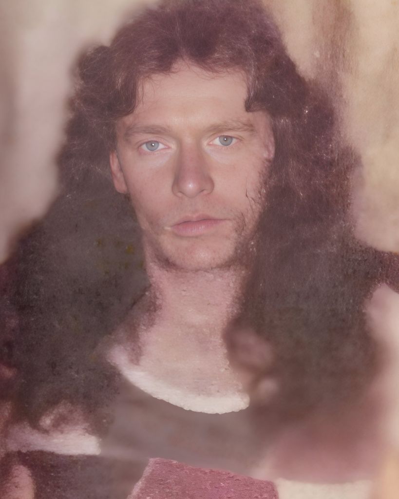 Robin Glenn Lewis Profile Photo