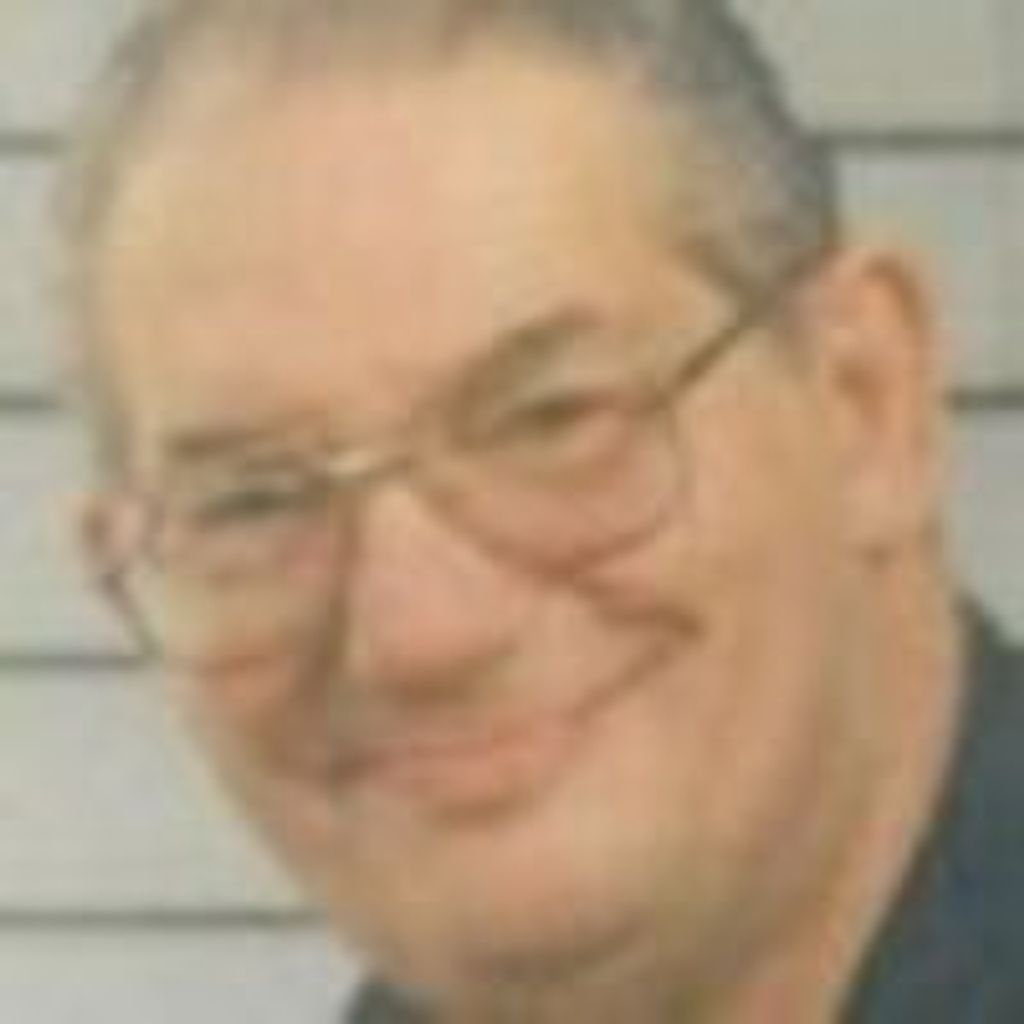 Wayne L Akey