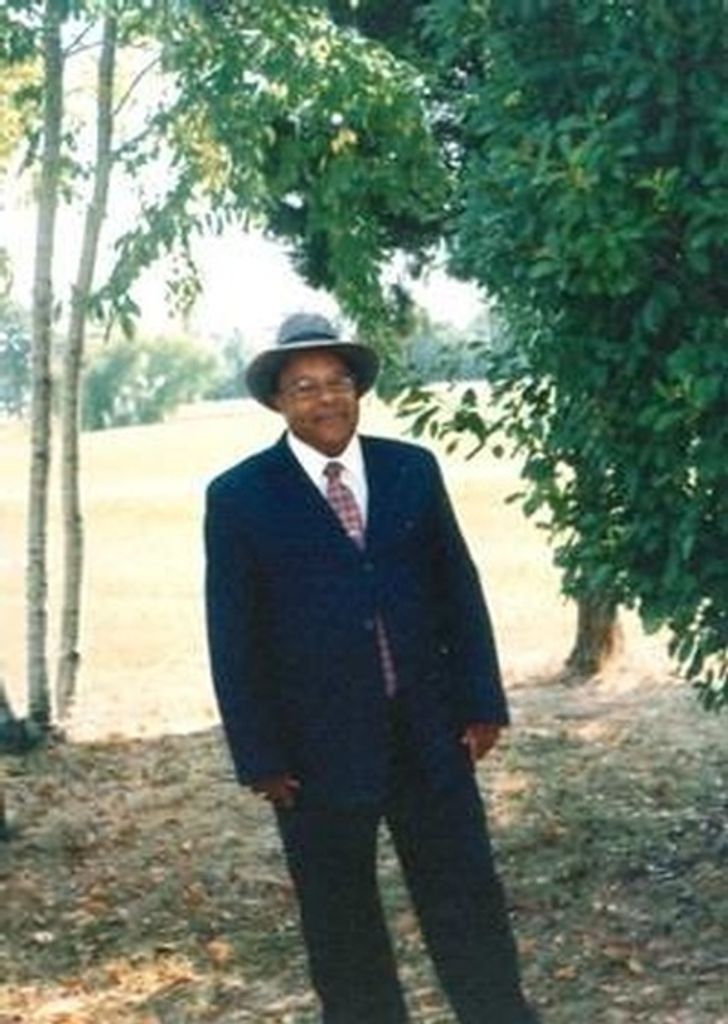 Londell "Boogie" "Blue Gill" Edwards