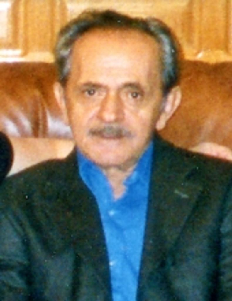 Tom  George Vlahos