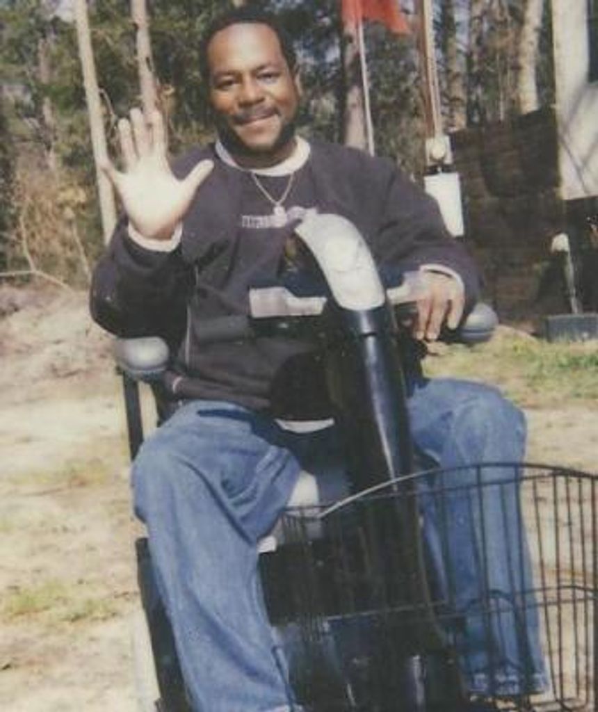 Darryl  Lamont Tyler