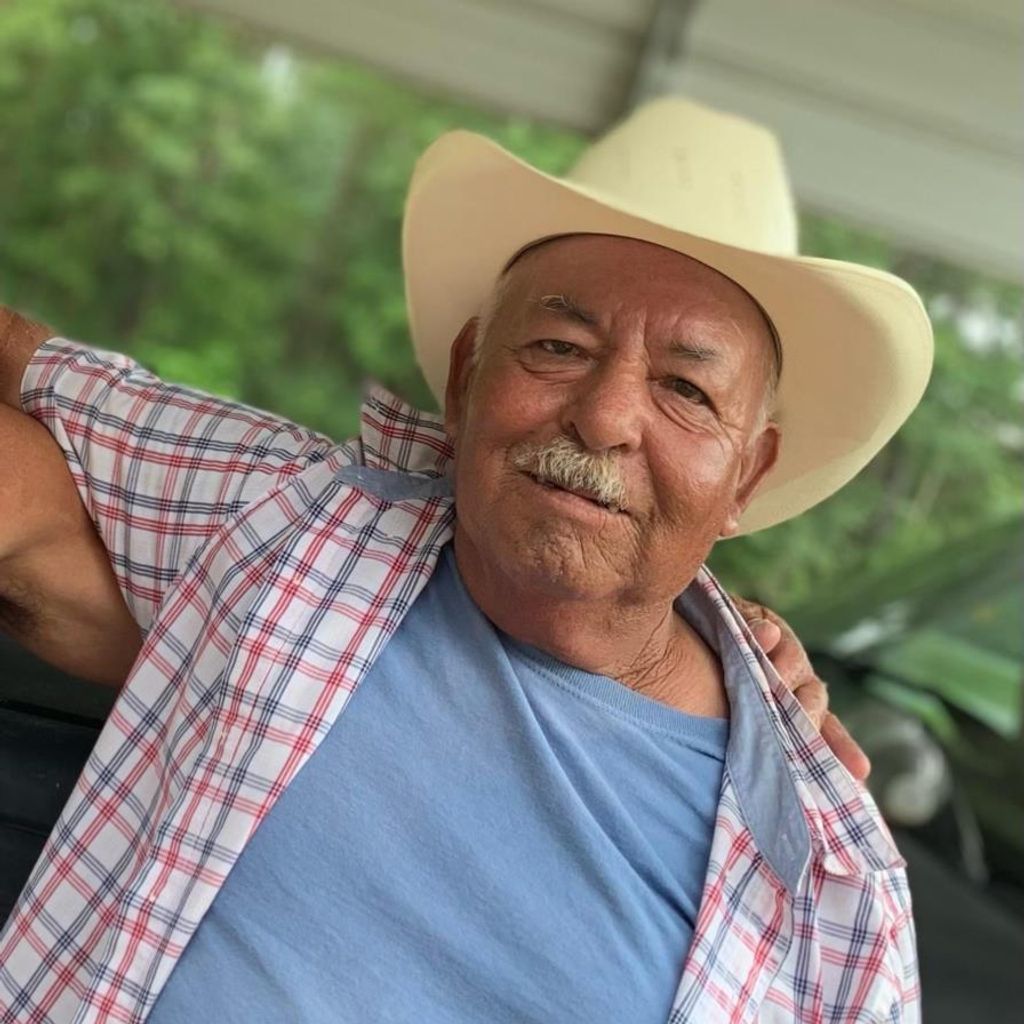 Moises Mendoza Profile Photo