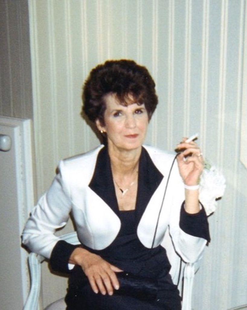 Elaine H. CARLSSON