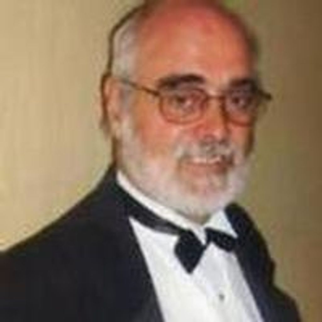 Kenneth R King