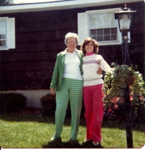 Audrey Whitehead photo gallery thumbnail 18 of 65