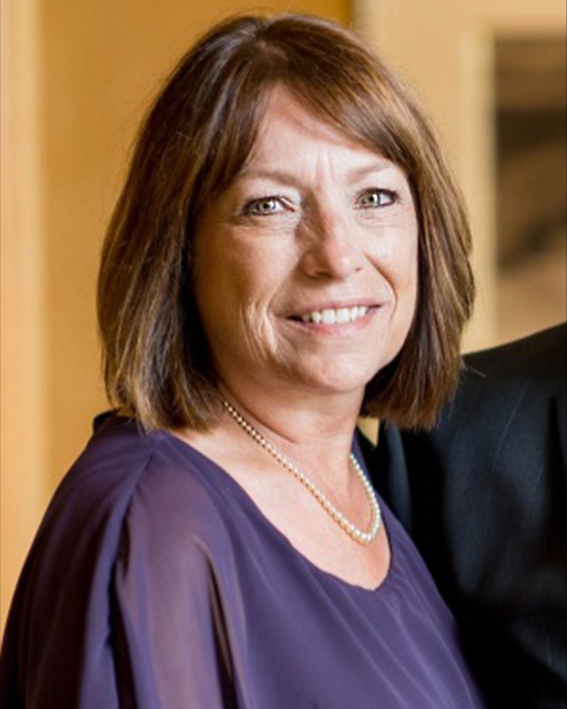 Elaine Marie Wal