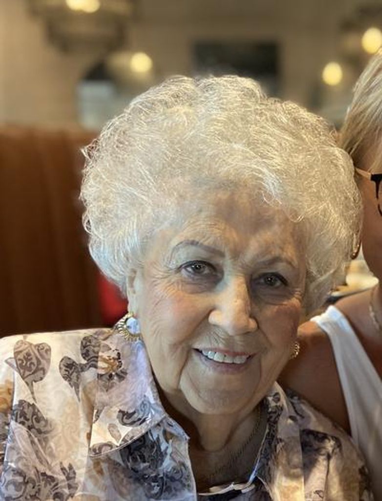 Van Mae Schwartz Cieske Profile Photo