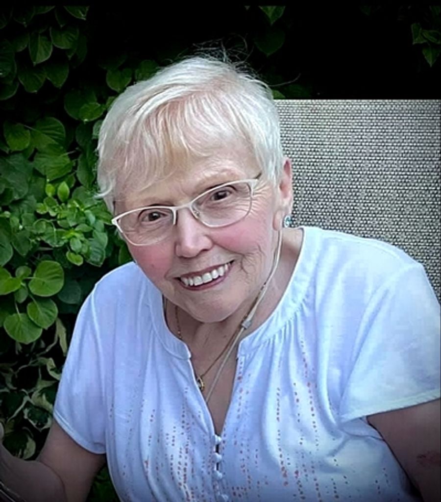 Mary Lou Delongchamp