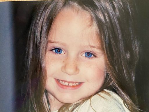 Sarah Anjuli Constance Draughon photo gallery thumbnail 37 of 46