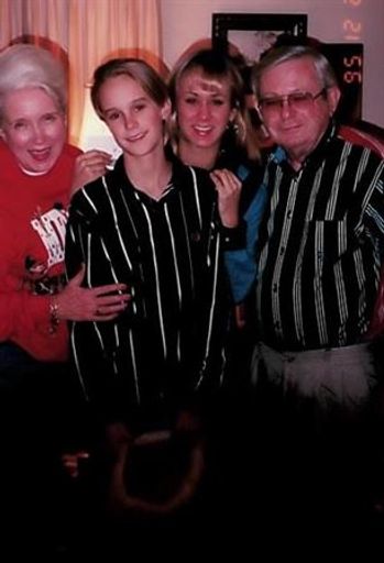 Marlene Bell photo gallery thumbnail 17 of 45