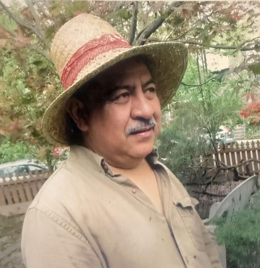 Luis Alvarez Profile Photo