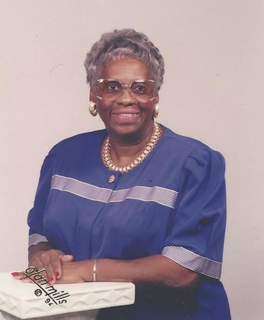 Lucille Boozer Giles