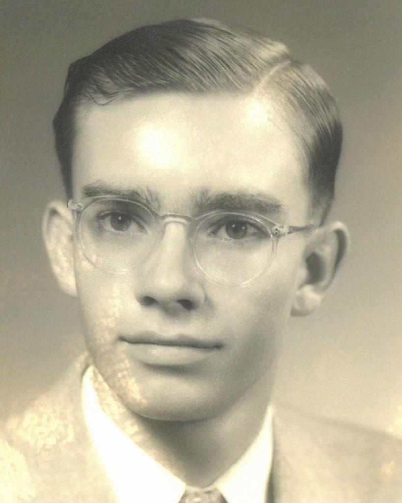 Dennis Lauriston Elliott Profile Photo
