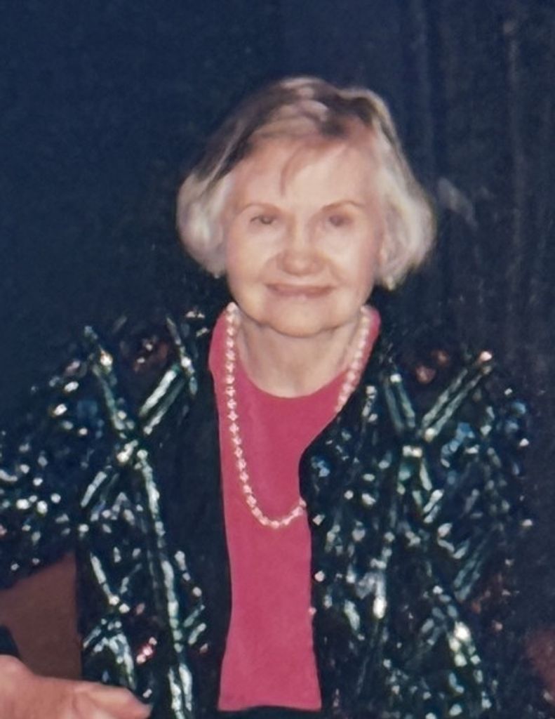 Lieselotte "Lee" Trivelpiece