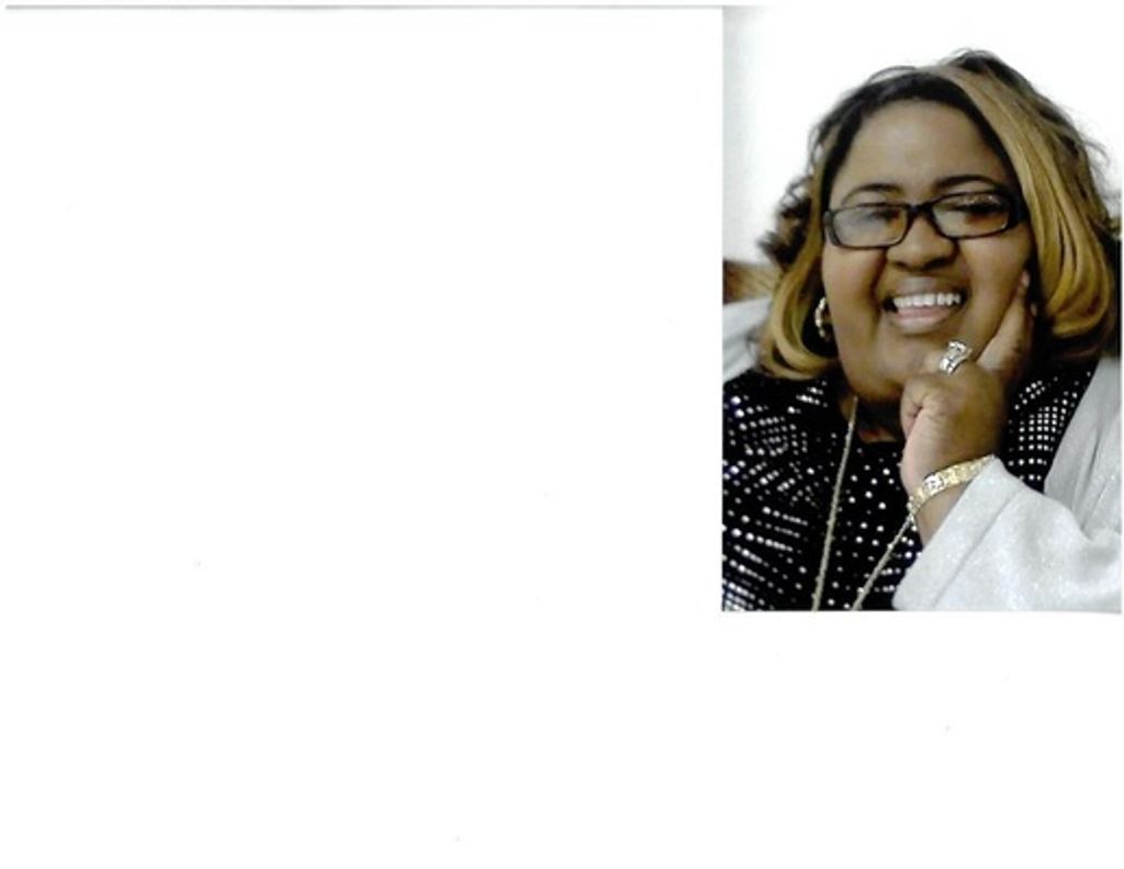 Gloria Athera Nesbitt-High Profile Photo