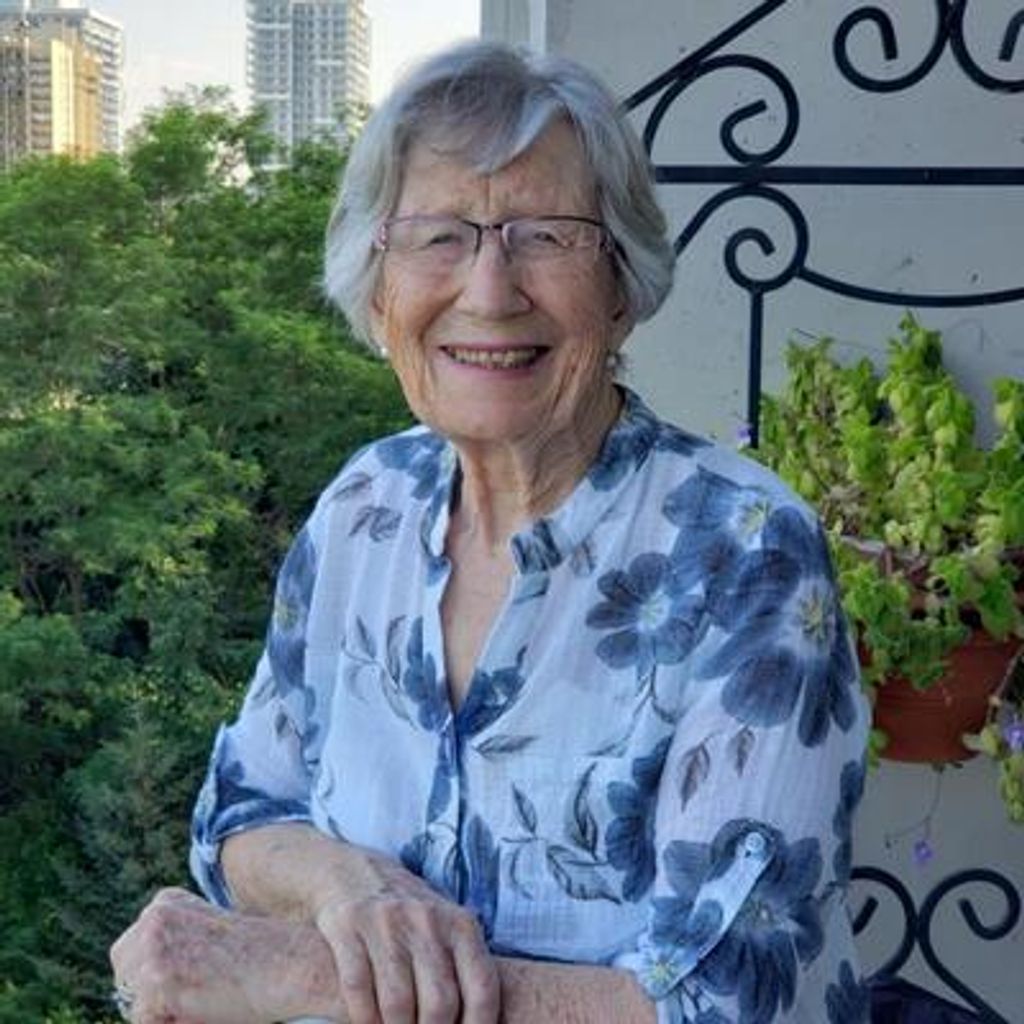 Helen (Elena) Margaret Trillia