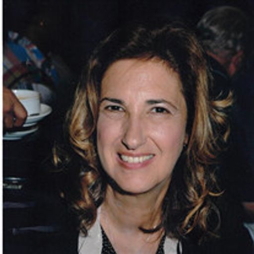 Laurie Bellis photo gallery thumbnail 2 of 3