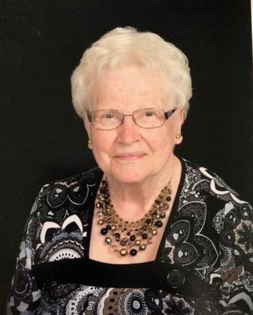 Carolyn Hall Profile Photo