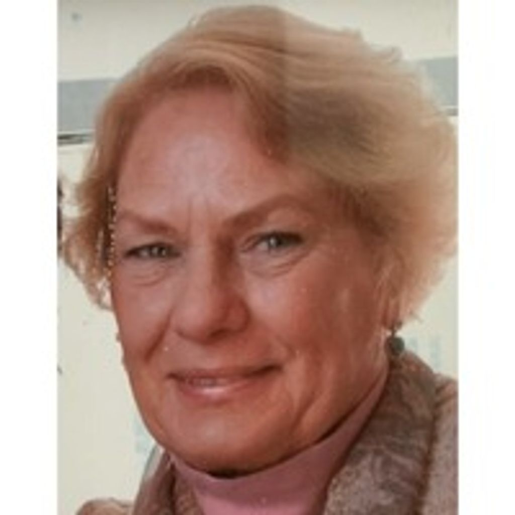 Suzanne Stecker