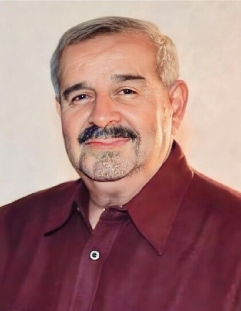 Mario Adrian Flores-Landivar Profile Photo